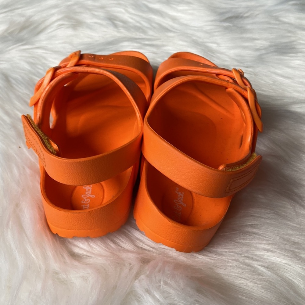 Cat and Jack girls adjustable buckle sandals - Picture 4 of 7